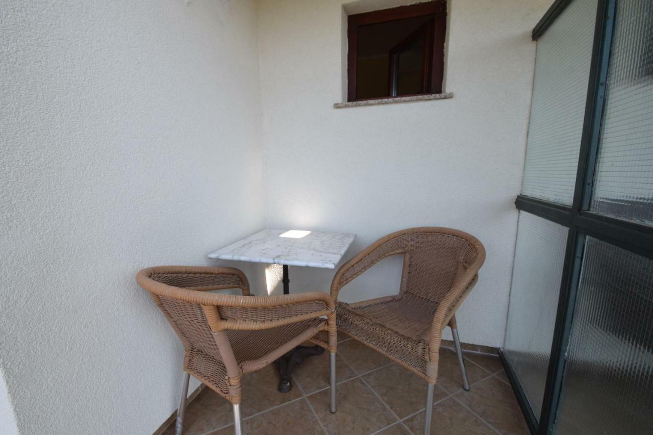Apartments Nina Starigrad Paklenica Exterior foto